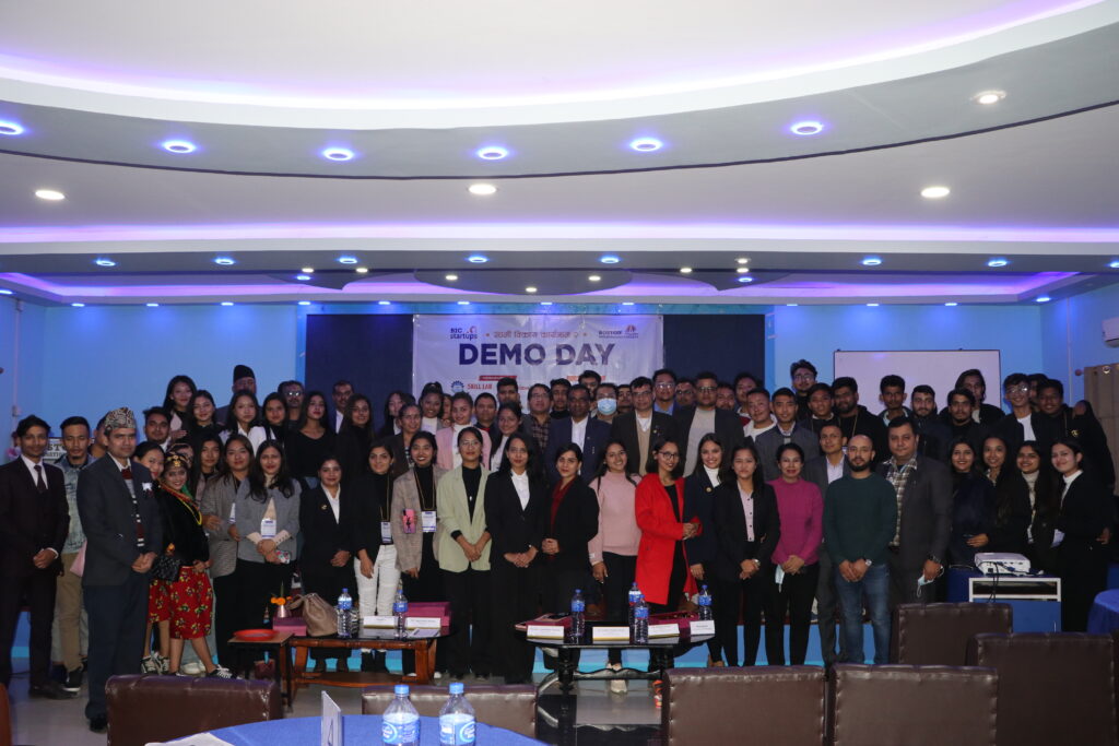 Group Photo: DEMO Day 2